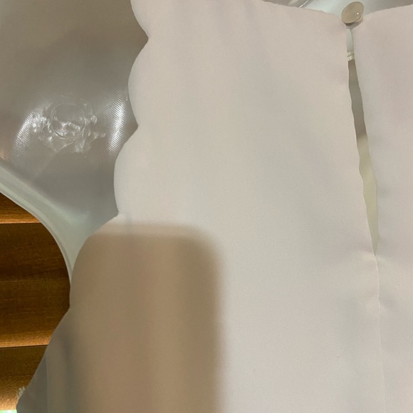 I.N San Francisco White Top, Small - Picture 4 of 7